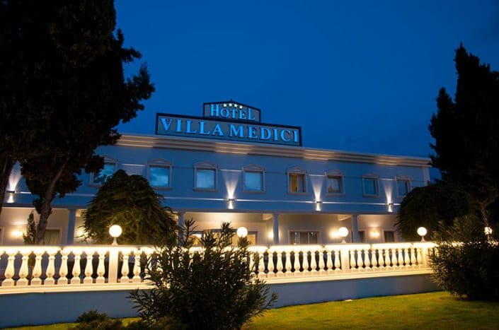 Esterno Hotel Villa Medici 4 stelle Abruzzo
